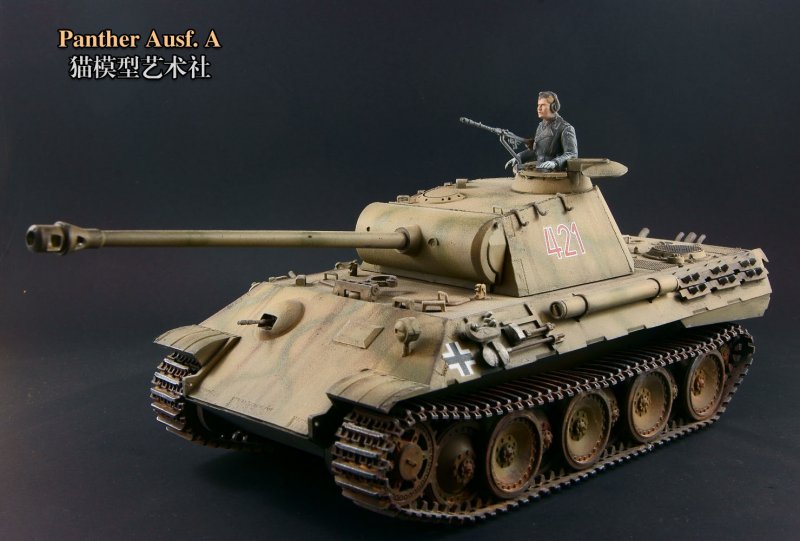 Сборная модель танк Panther Type g (поздняя версия) c 2 фигурами танкистов