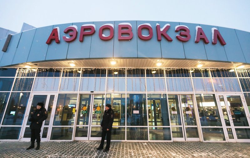 Самолет ЮТЭЙР Нижневартовск