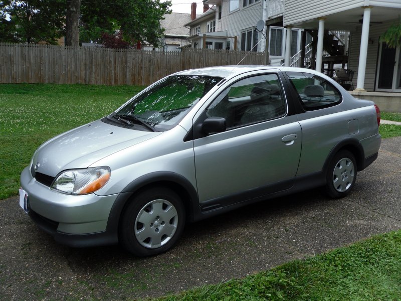 Toyota Echo купе