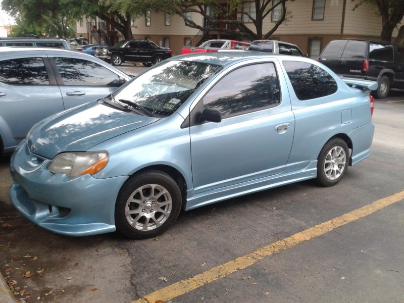 Toyota Echo, 2001 г.в.