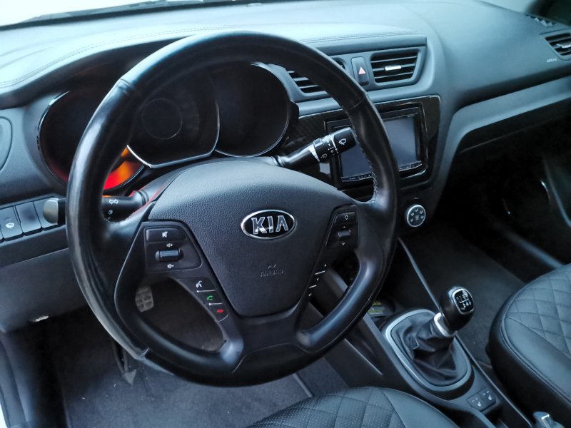 Kia Rio 3 Рестайлинг руль