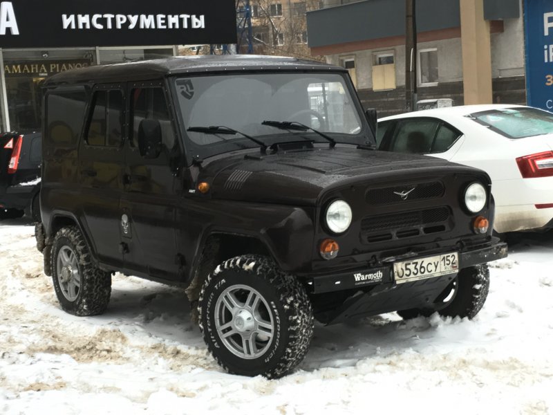 УАЗ Хантер цвет вишневый