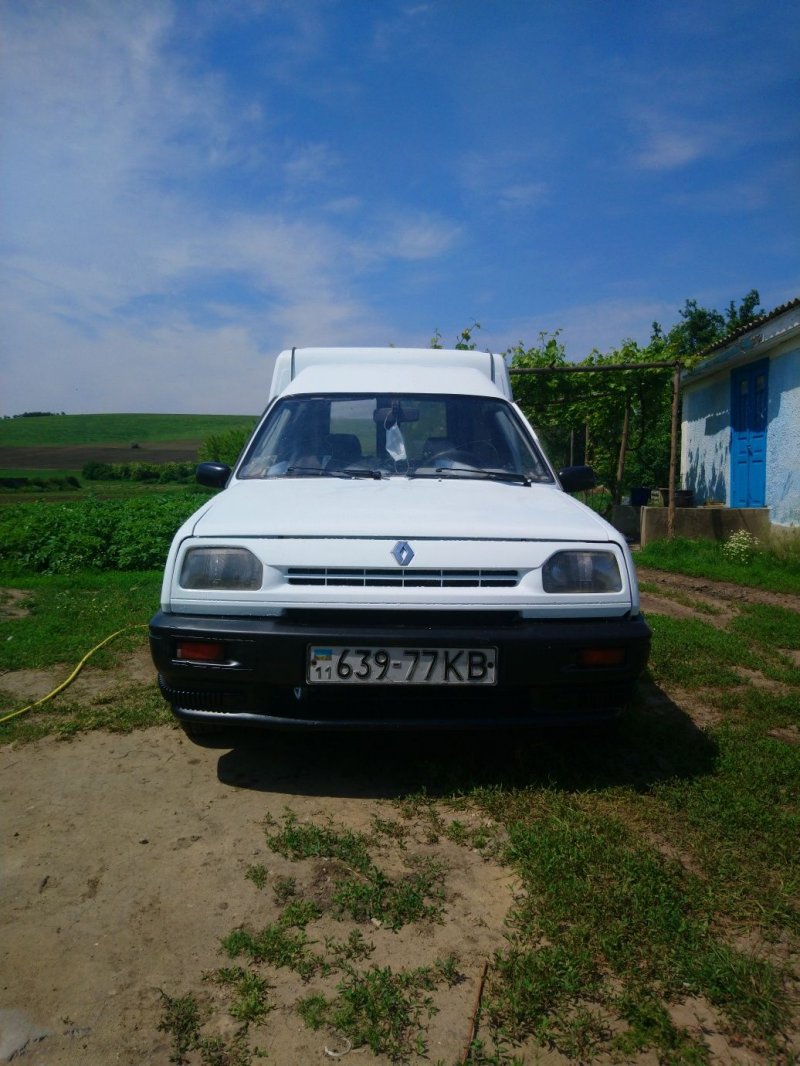 Рено Рапид 1992