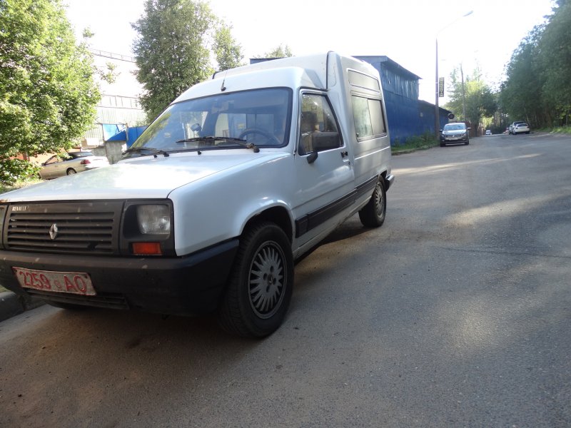 Рено Рапид 1988