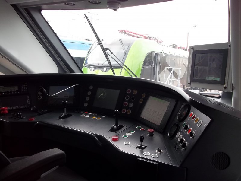 ЕС 145 д2 кабина