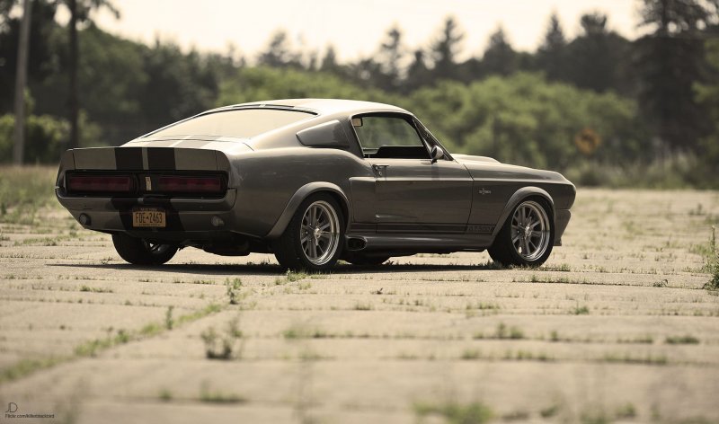 Ford Mustang Shelby gt500 старый