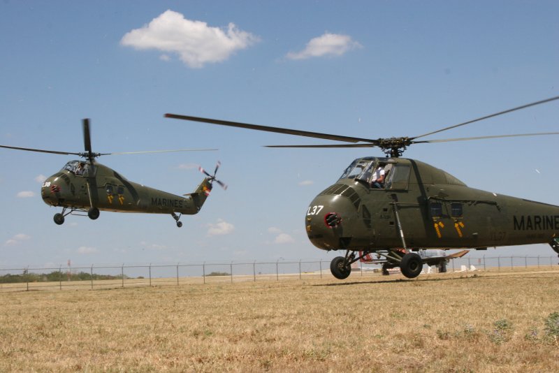 Вертолёт Сикорский uh 34