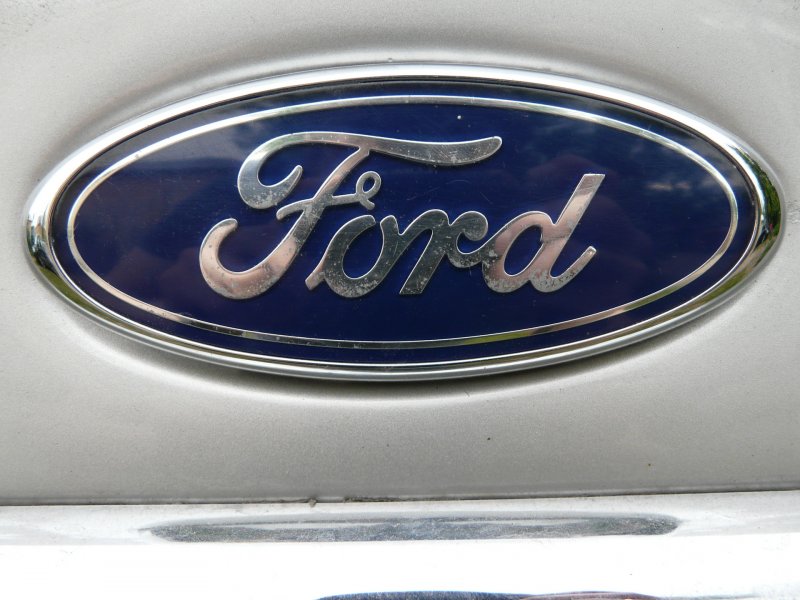 Ford Focus эмблема