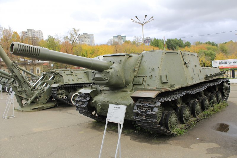 Танк ИСУ 152 зверобой