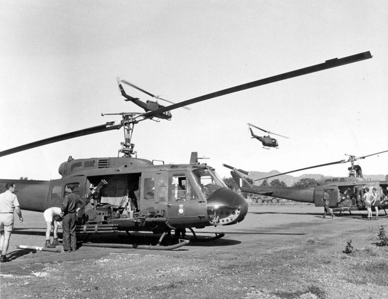 Вертолет uh-1c