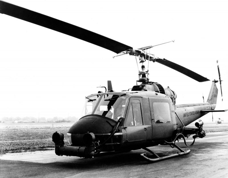 Vietnam AWR Huey-City