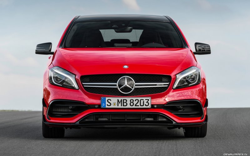 Mercedes Benz a 45 AMG 2014