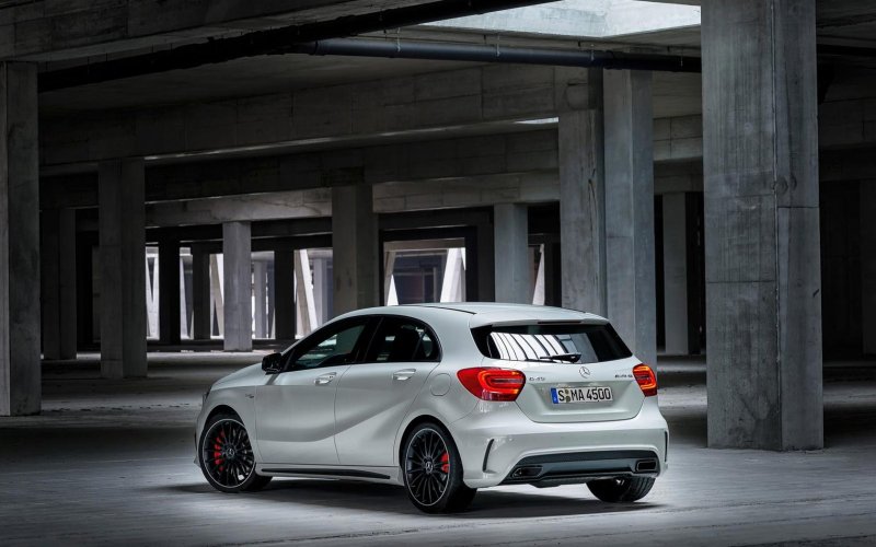 Mercedes-Benz a45 AMG 2019