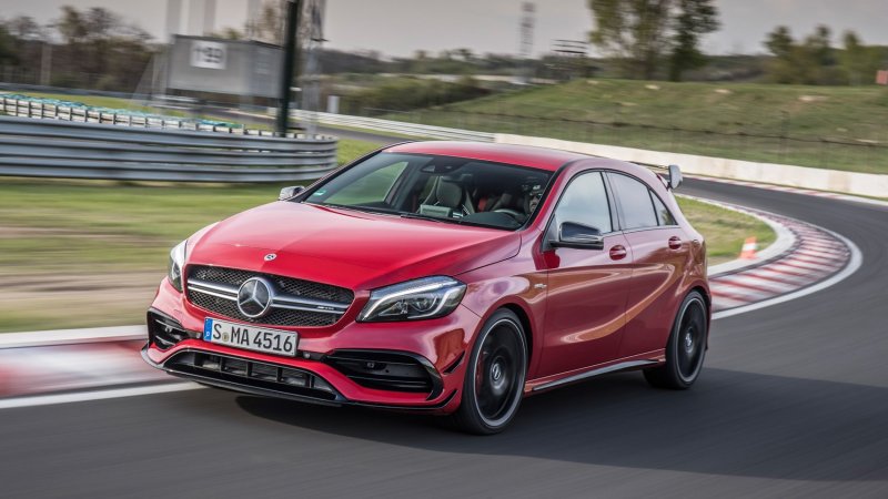 Мерседес а 45 AMG 2019