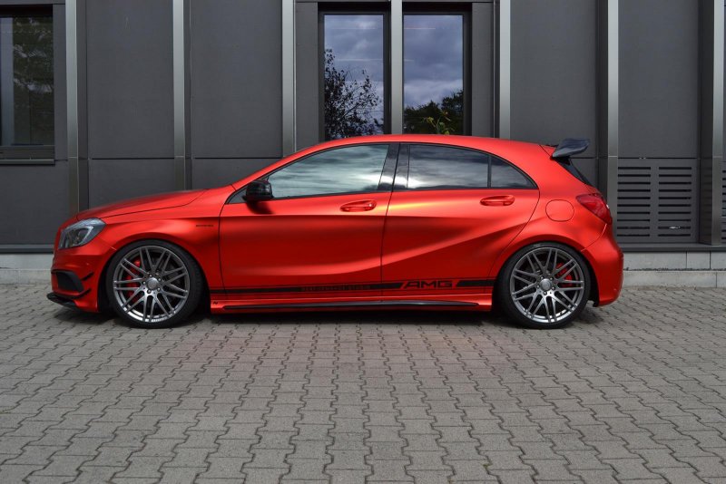 Мерседес-Бенц а45 AMG