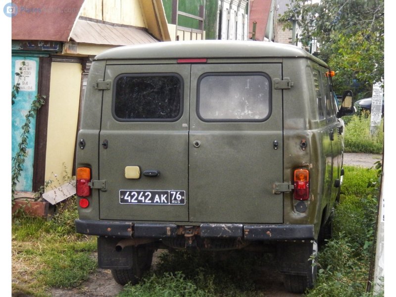 УАЗ фургон 3741 синий
