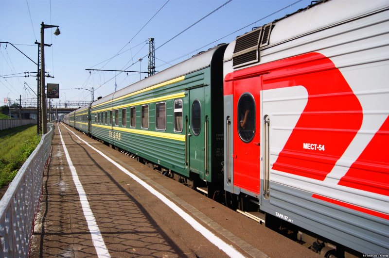 Фирменный пассажирский поезд