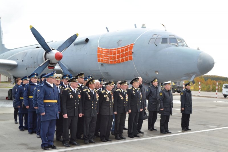 Противолодочный самолет ил-38н