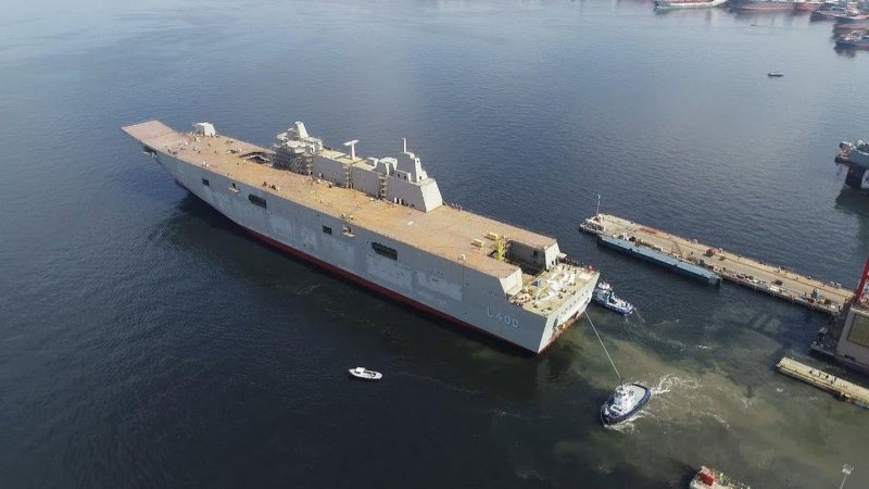 Десантный корабль ВМФ Турции TCG Anadolu (l-408)