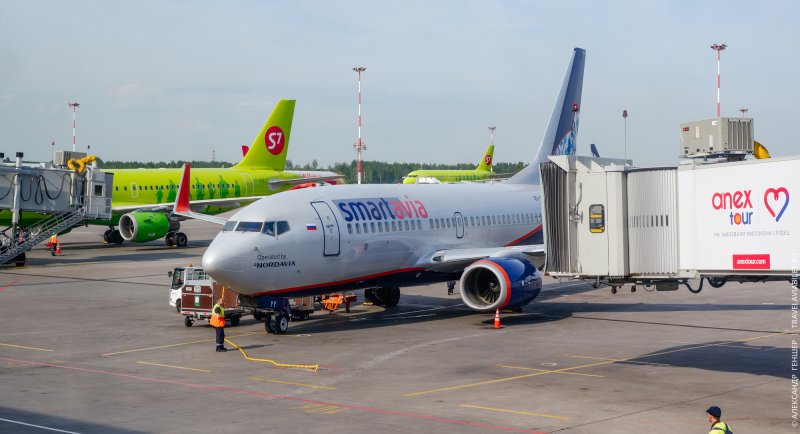Boeing 737-700 SMARTAVIA
