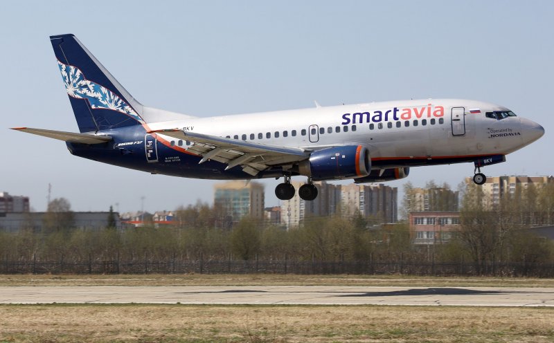 Boeing 737-500 SMARTAVIA