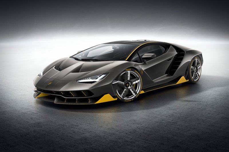 Ламборджини Centenario 2020