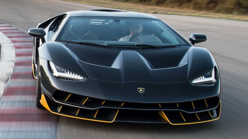 Ламборджини Centenario 2020