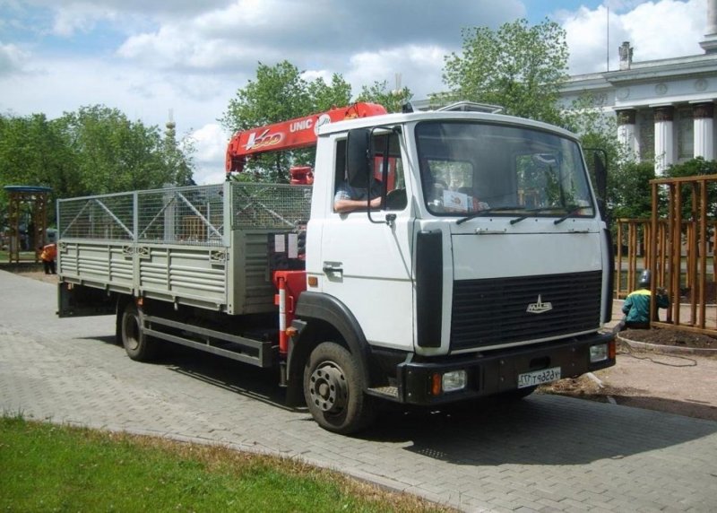 МАЗ 4370 2012