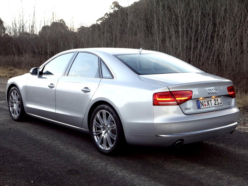 Ауди а8 l 2010