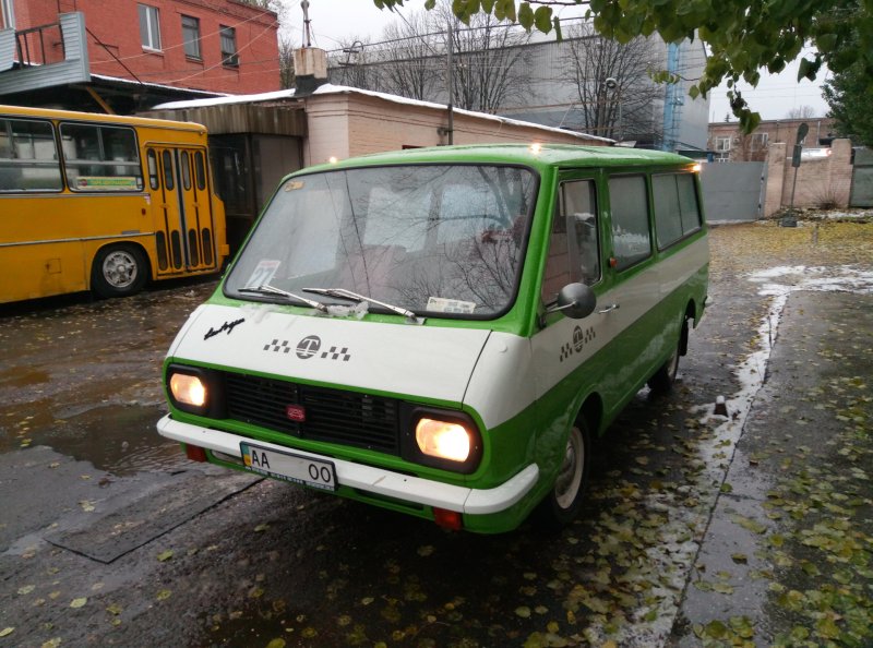 Автомобиль РАФ-2203 Латвия