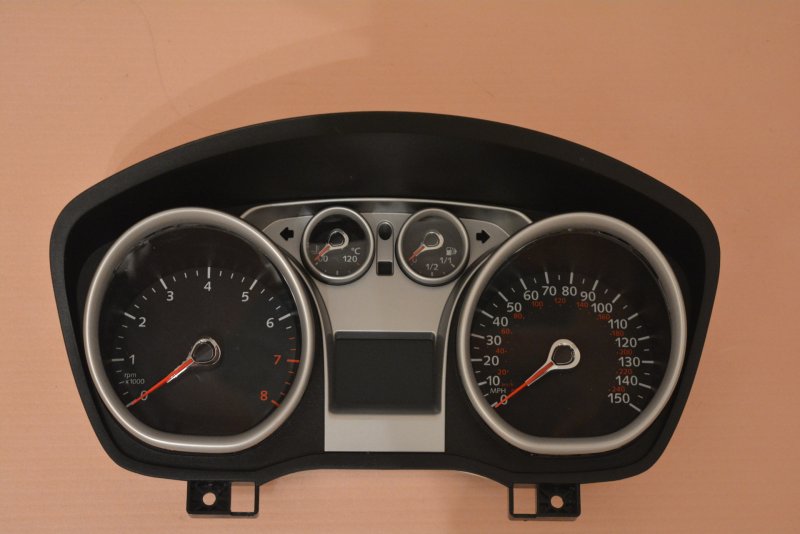 Приборный щиток Ford Focus 2