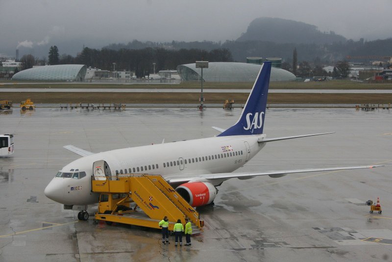 WESTJET Airlines 737