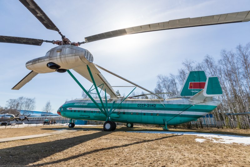 Ми-12 вертолёт