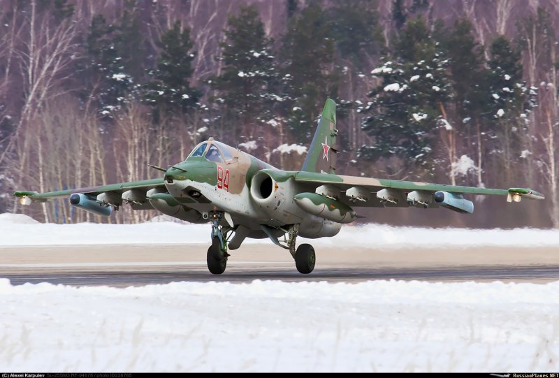 Самолёт-Штурмовик Су-25
