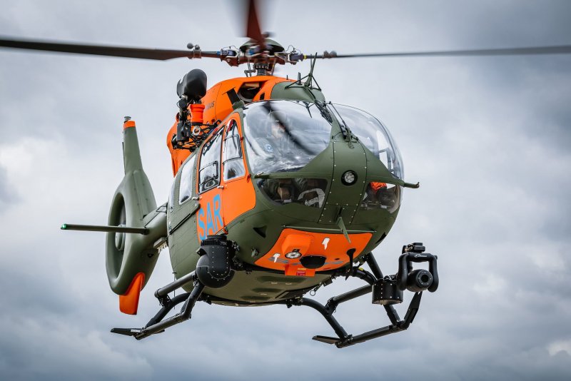 Спасательный вертолёт uh1