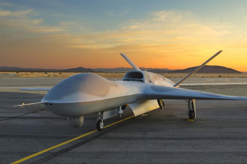 БПЛА mq-25 Stingray