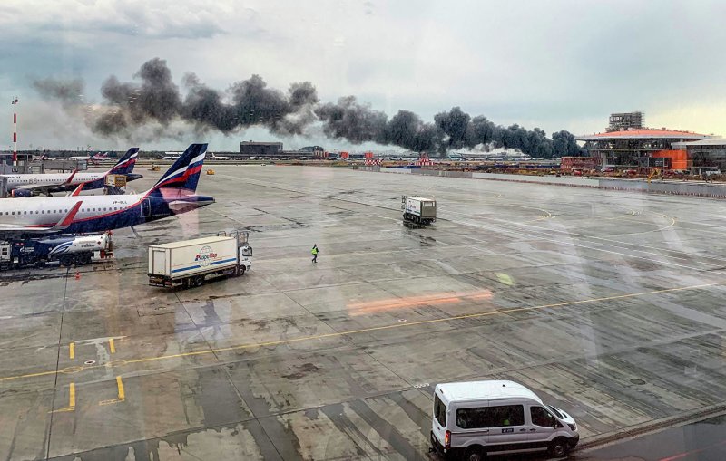 Пожар SSJ 100 В Шереметьево