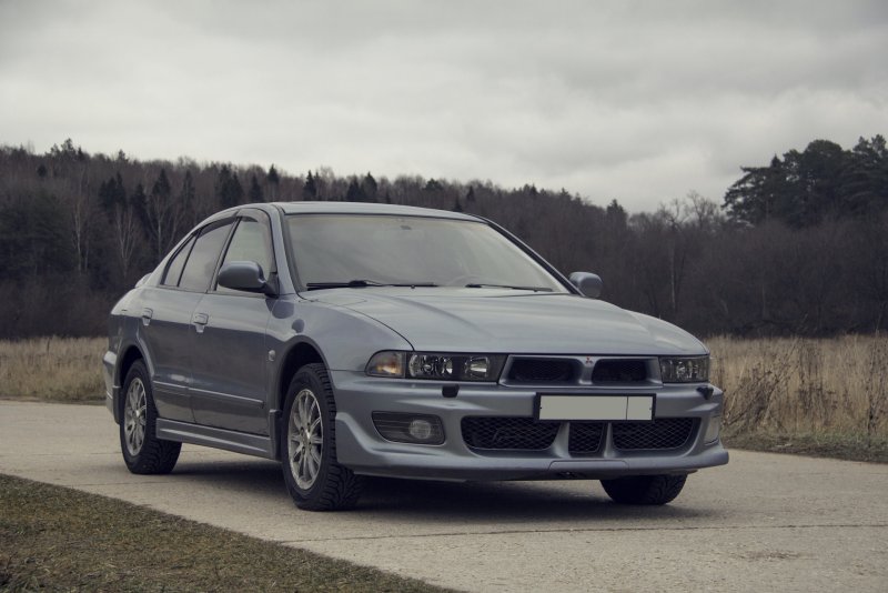 Mitsubishi Galant 5