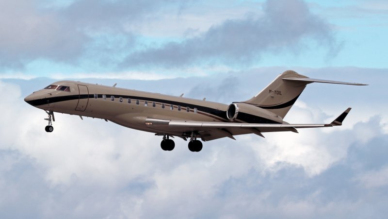 Bombardier Global 6000 m-YOIL