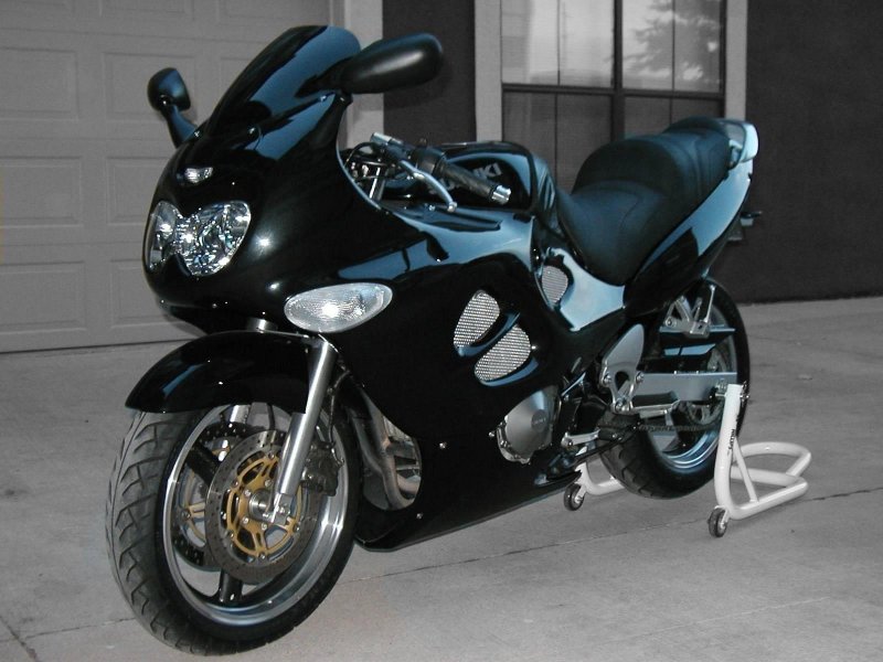 Сузуки катана 750