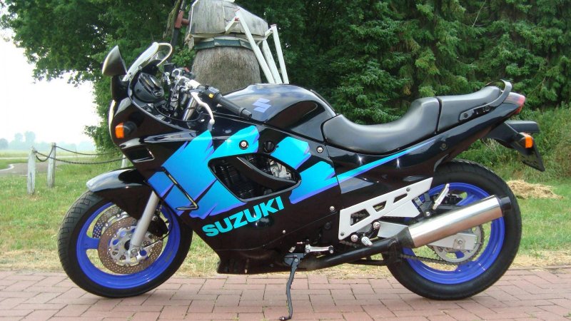 Сузуки GSX 600 F Katana