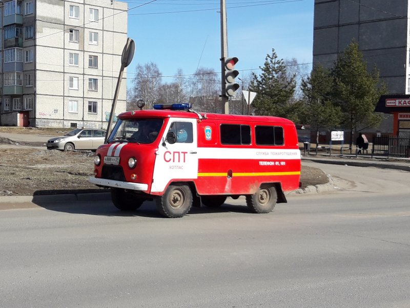 Пожарный автомобиль на базе УАЗ-452