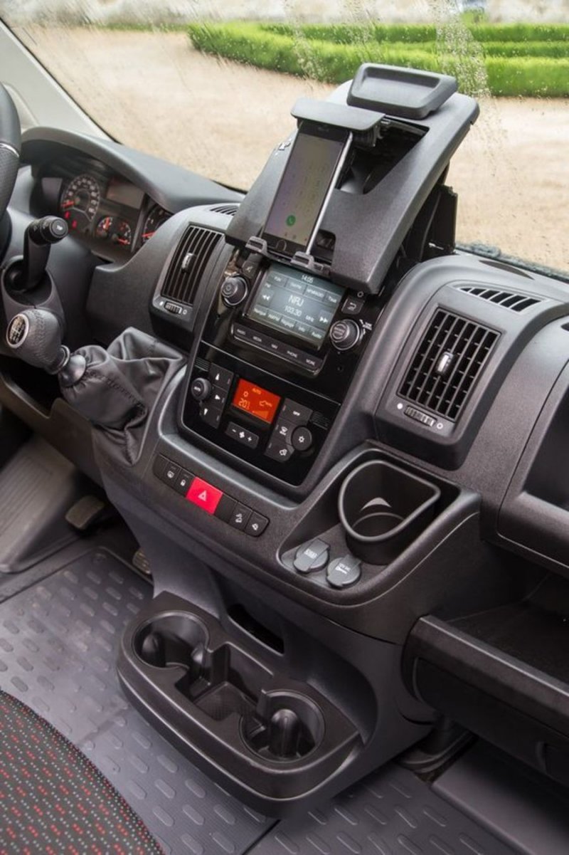 Peugeot Boxer 2016 салон