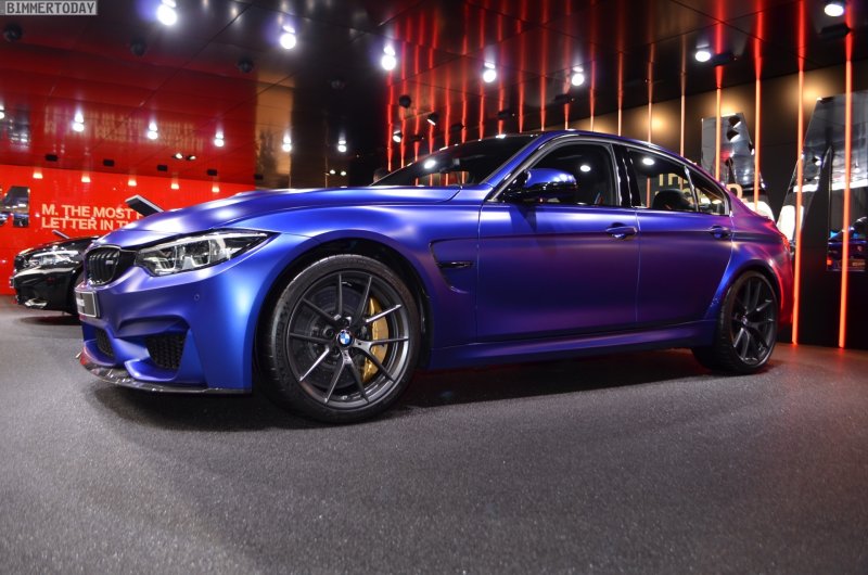 BMW m4 цвет Frozen Blue