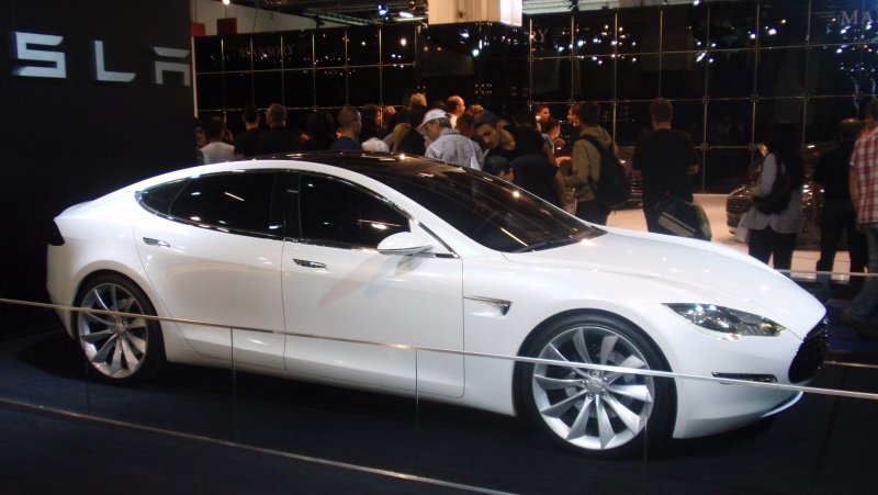 Tesla model s Concept 2009