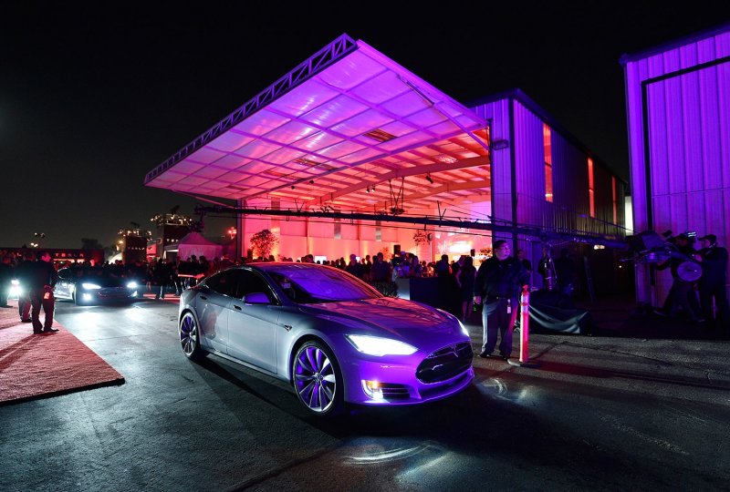 Tesla Motors model x 1900х1200