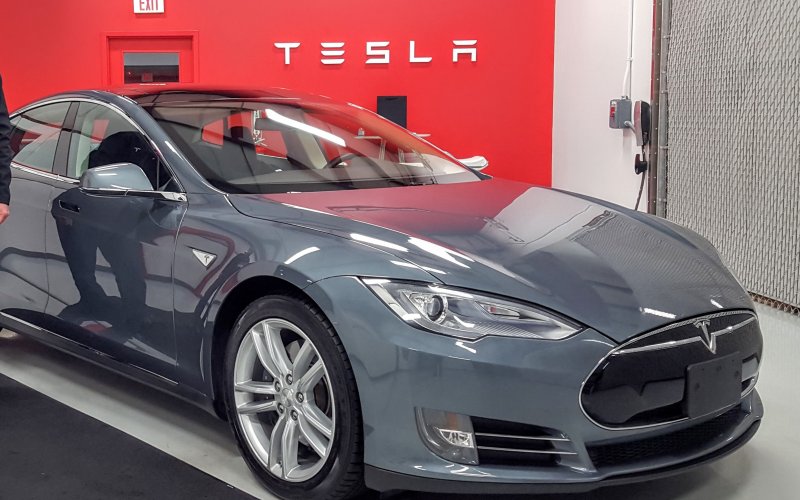 Tesla 2021