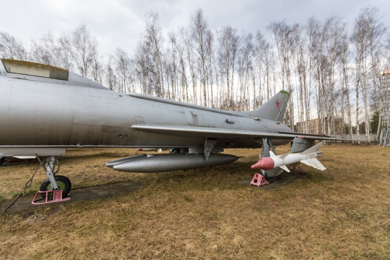 Су-11 самолет