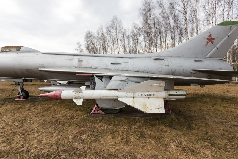 Су-11 истребитель