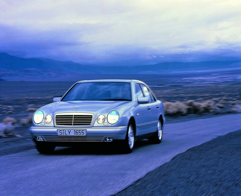 Мерседес е210 АМГ 5.5